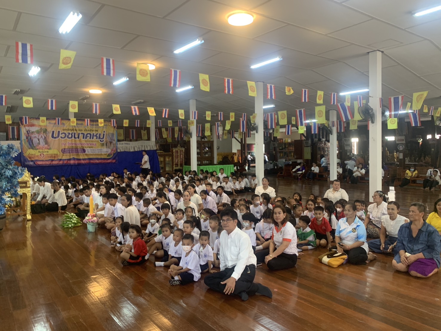 รูปจากอัลบั้ม แห่เทียนพรรษา