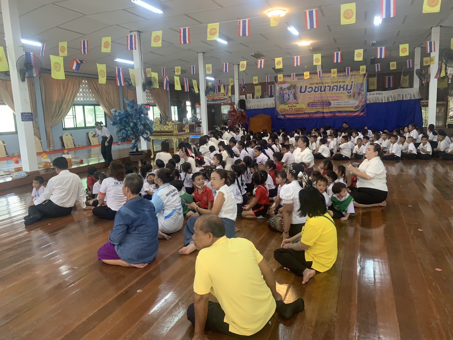 รูปจากอัลบั้ม แห่เทียนพรรษา